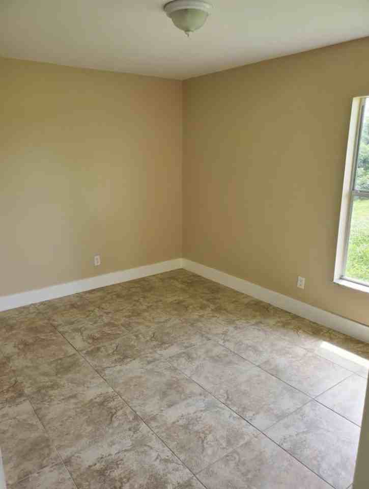 1118 Eisenhower Blvd #NONE - Photo 5 of 10