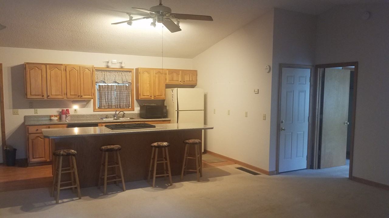 63 Garden Ct - Photo 3 of 23