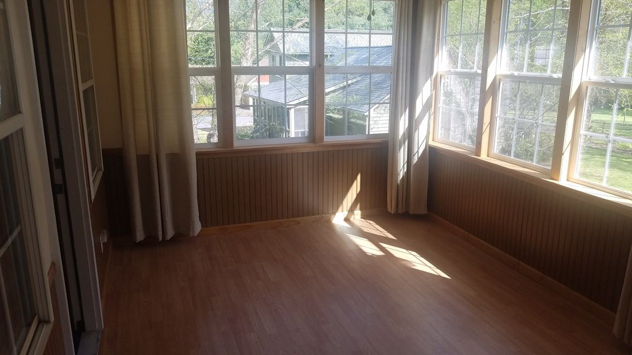 63 Garden Ct - Photo 4 of 23