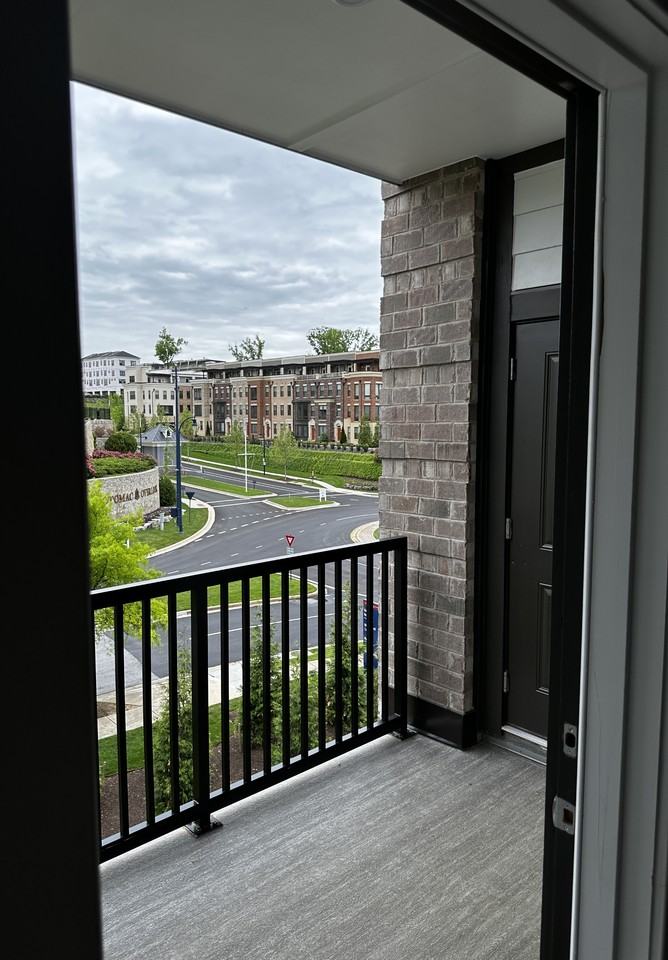 104 Saint Ives Pl #404 - Photo 4 of 12