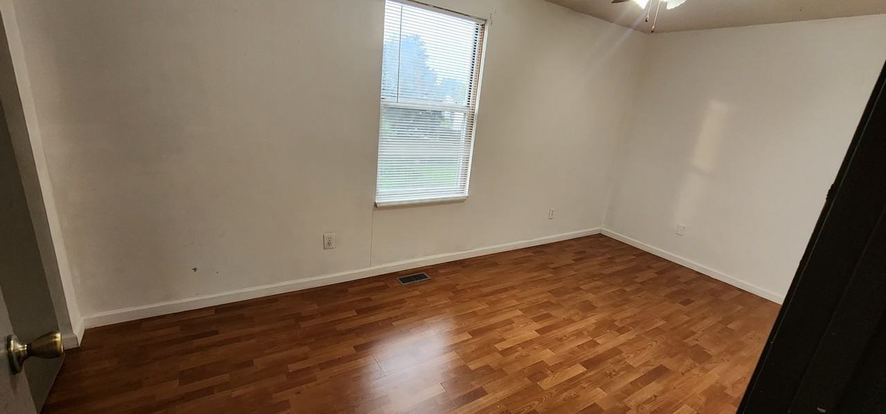 5052 Crockett Dr #NA - Photo 3 of 13