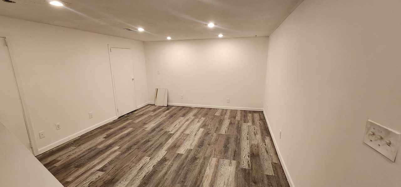 5052 Crockett Dr #NA - Photo 5 of 13