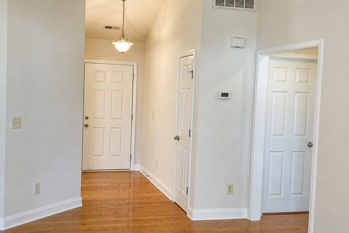 111 Grasmere Ct #NA - Photo 6 of 25