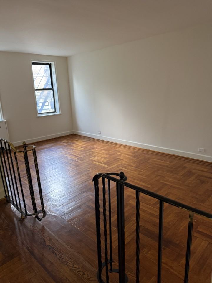 2386 Davidson Ave #2C - Photo 4 of 6