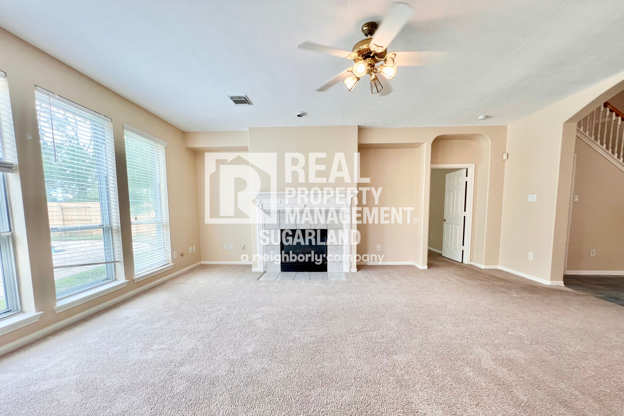 16735 Village View Trl - Photo 7 of 35