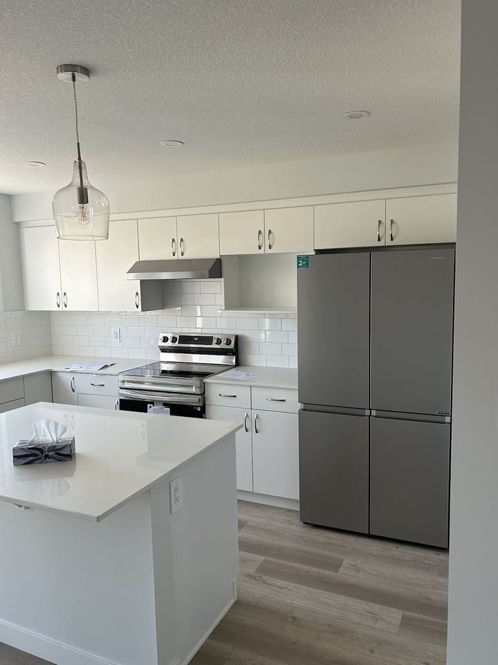5129 21a Ave Sw - Photo 6 of 11