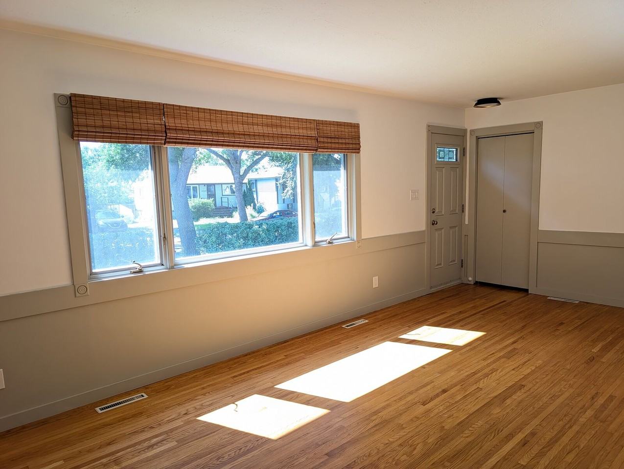 4226 113 Ave Nw - Photo 5 of 37