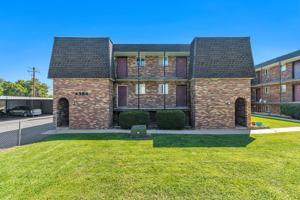 featured image of 4371 S Fairbourne Ave