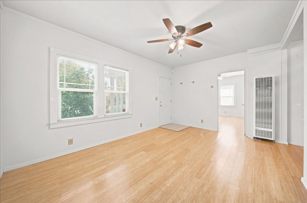 4932 11th Ave - Photo 5 of 22