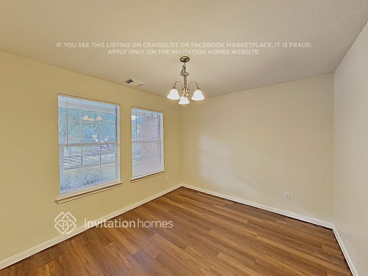 15802 Parmley Creek Ct - Photo 5 of 17