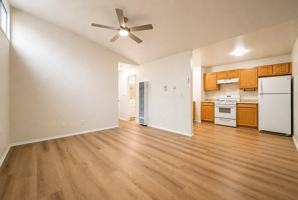 featured image of 45 W 10th St