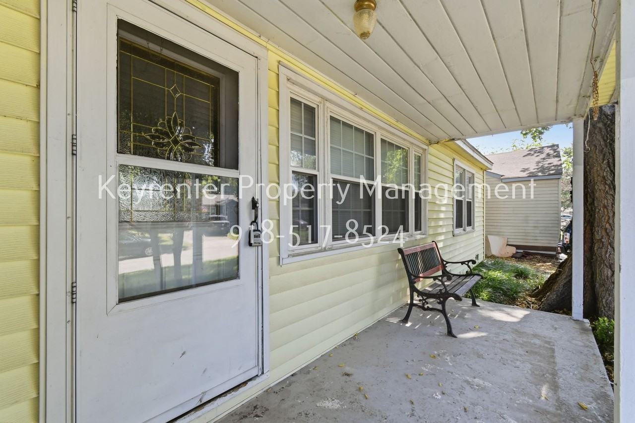 45 E 51st Pl - Photo 3 of 22