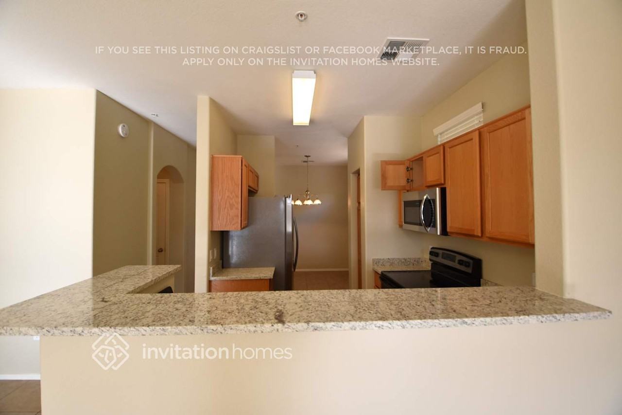 421 N 168th Ln - Photo 3 of 15