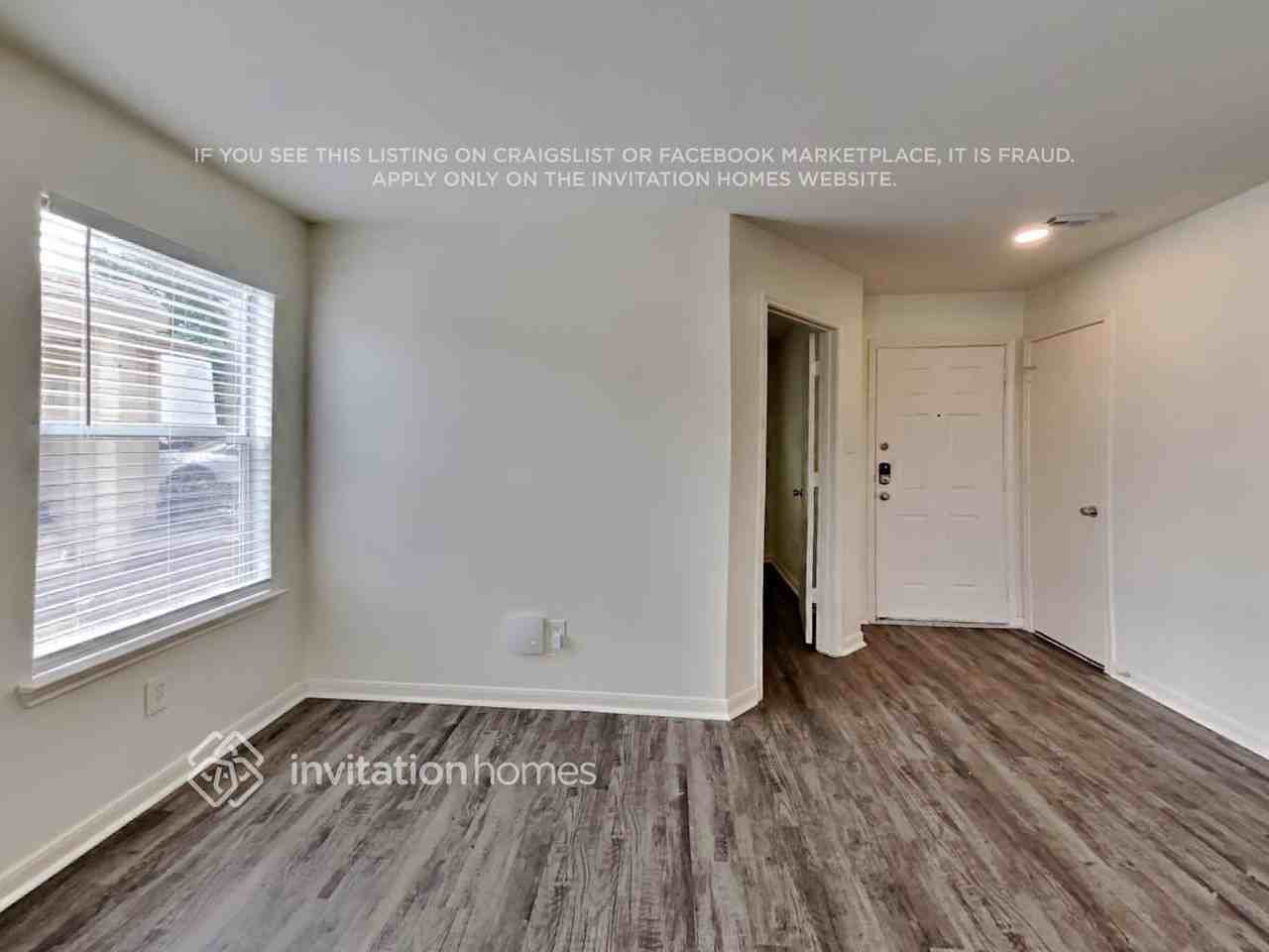 3638 Avalon Castle Dr - Photo 4 of 18