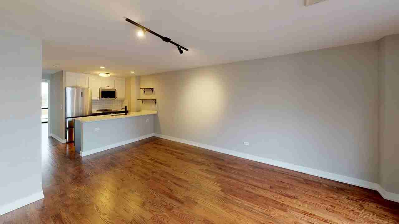 5911 North Sheridan Road - Photo 3 of 7