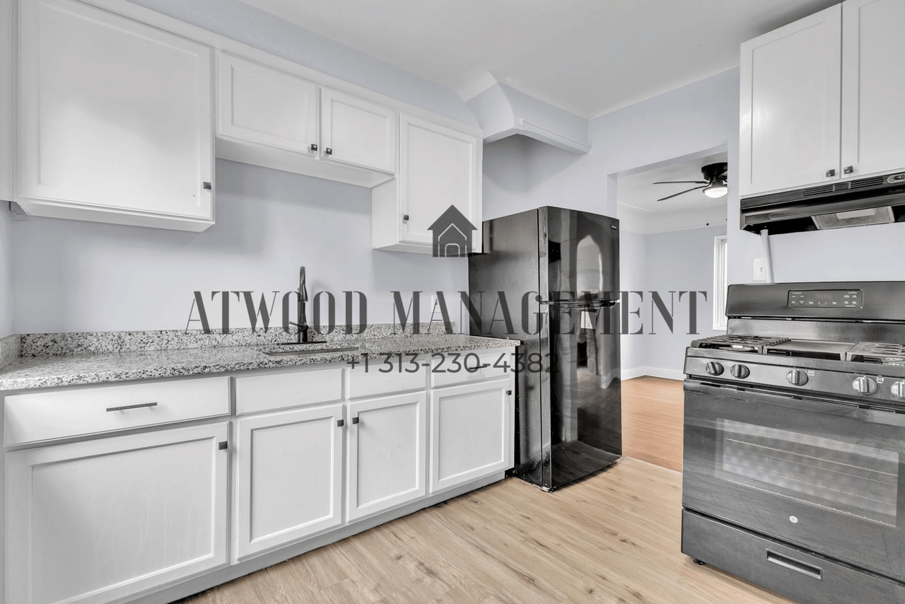 14867 Hubbell St - Photo 7 of 19