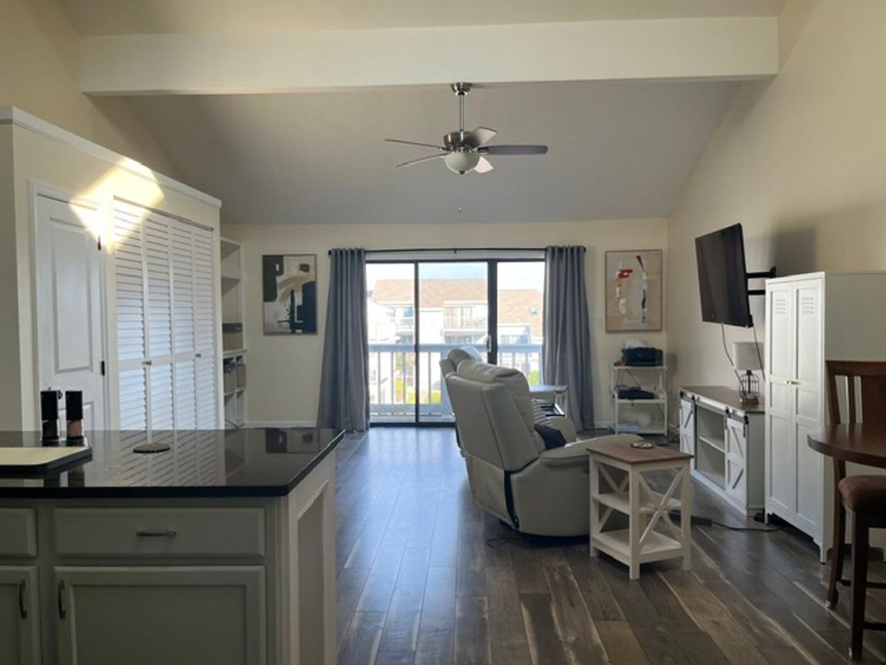 1880 Colony Dr Apt 10e
