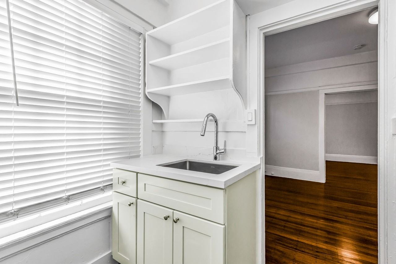 816 Geary - Photo 6 of 20