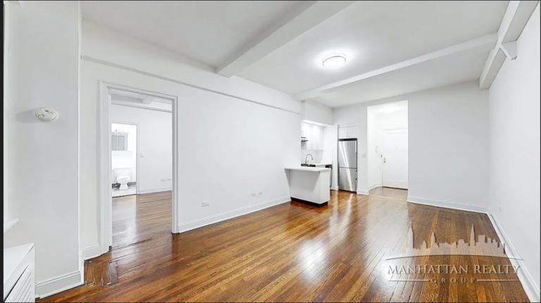 E 46th St #2B - Photo 2 of 9