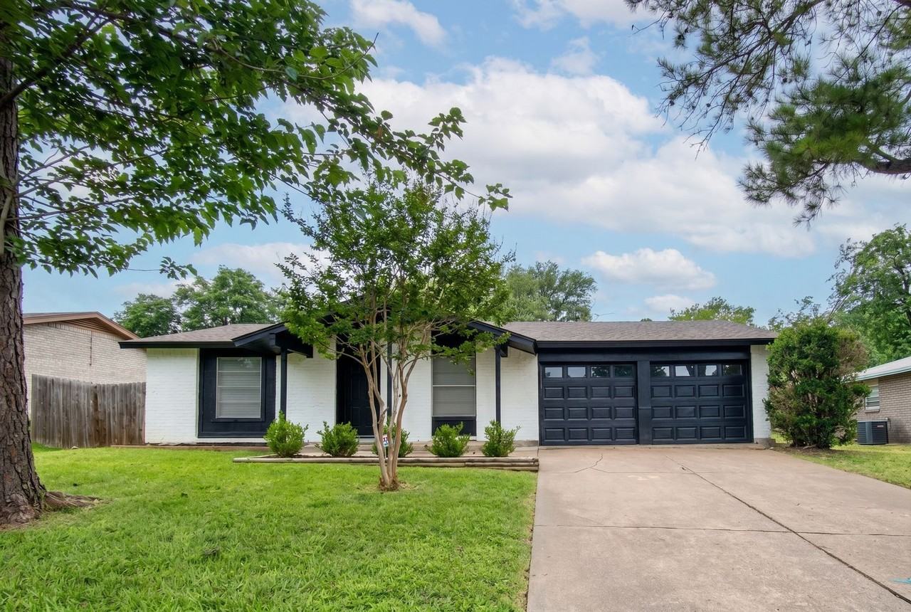 2718 Ozark Dr - Photo 2 of 28