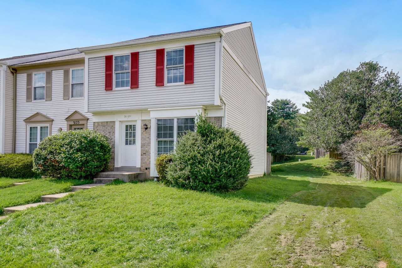 3121 Benton Square Dr - Photo 2 of 35