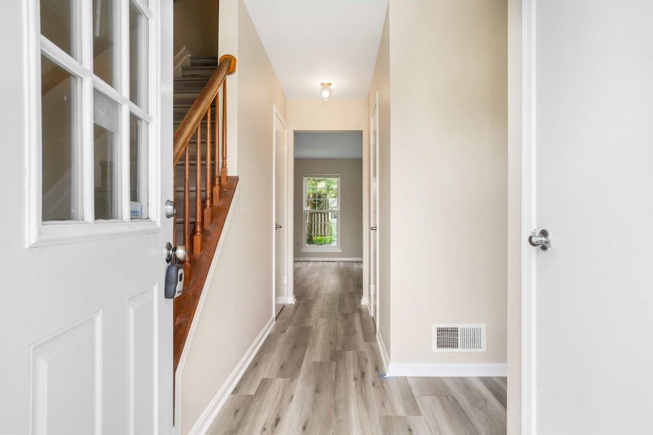3121 Benton Square Dr - Photo 4 of 35