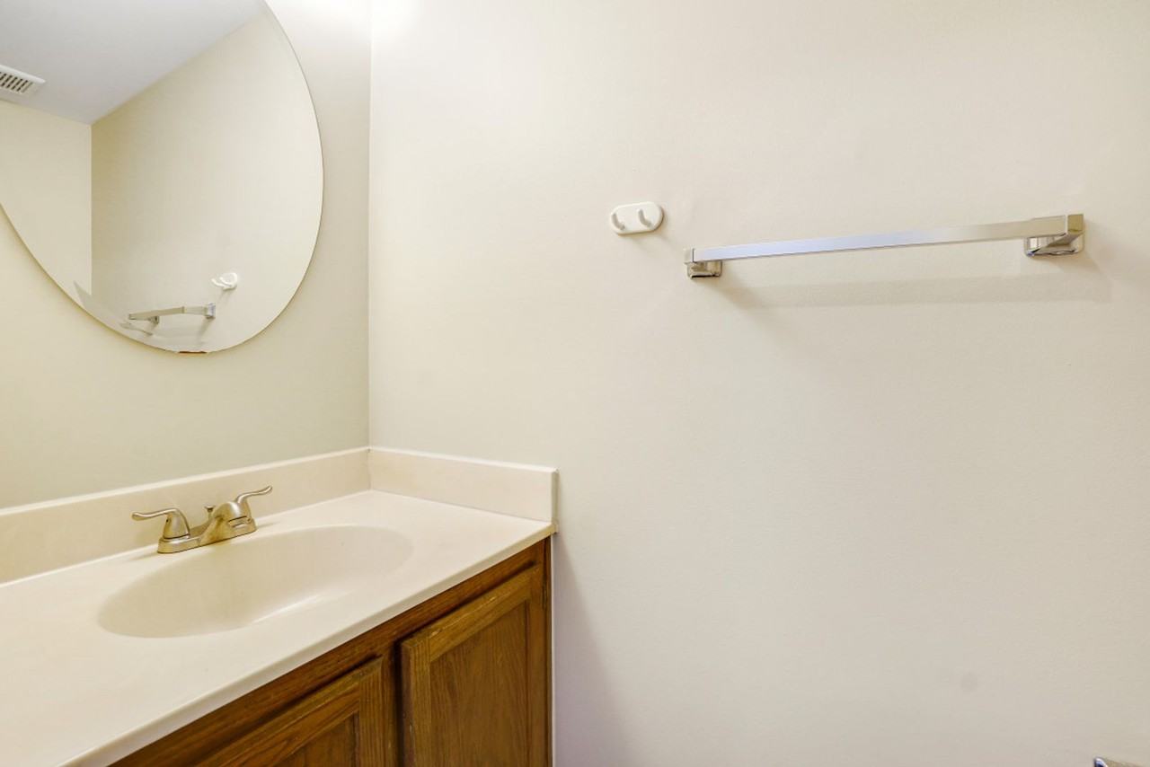 3121 Benton Square Dr - Photo 5 of 35