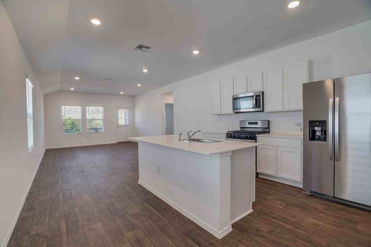 12317 Silversmith Ln - Photo 3 of 19