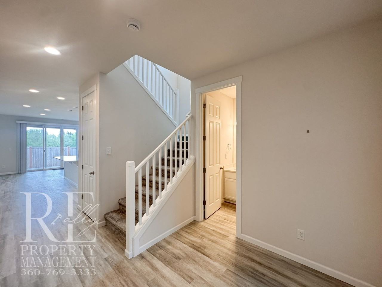 10352 Chimes Pl Nw - Photo 4 of 32