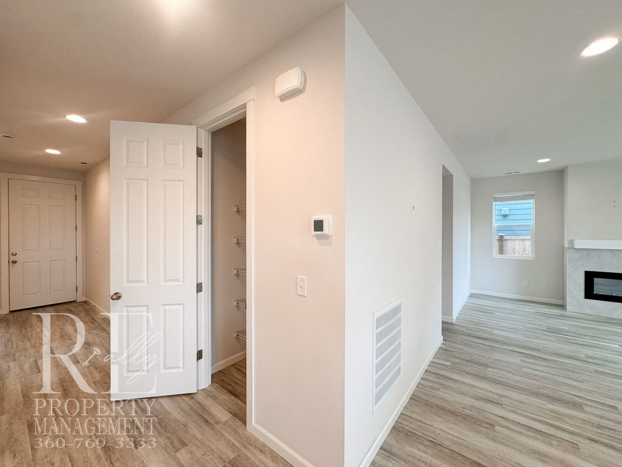 10352 Chimes Pl Nw - Photo 7 of 32