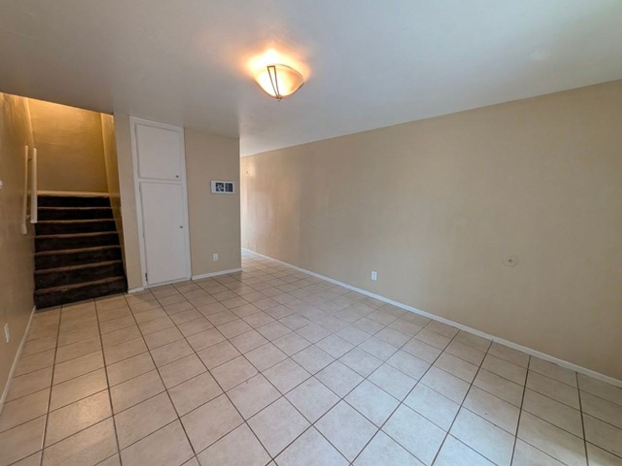 1135 Helix St #4 - Photo 3 of 13