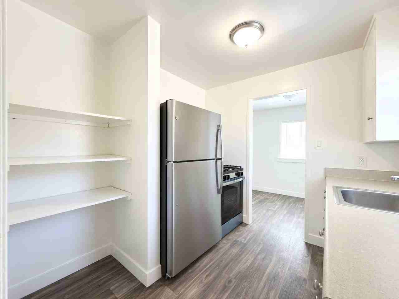 316 Washington St - Photo 6 of 15