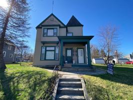 featured image of 236 E Dewald St