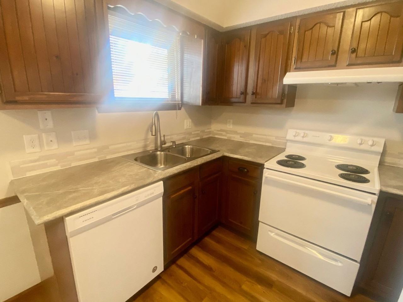 4700 F St - Photo 5 of 11