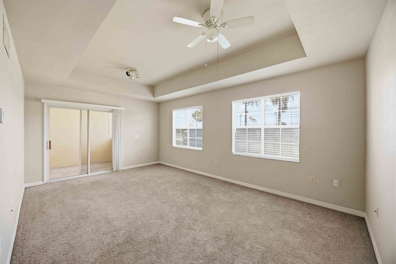 1195 Villagio Cir #206 - Photo 4 of 34