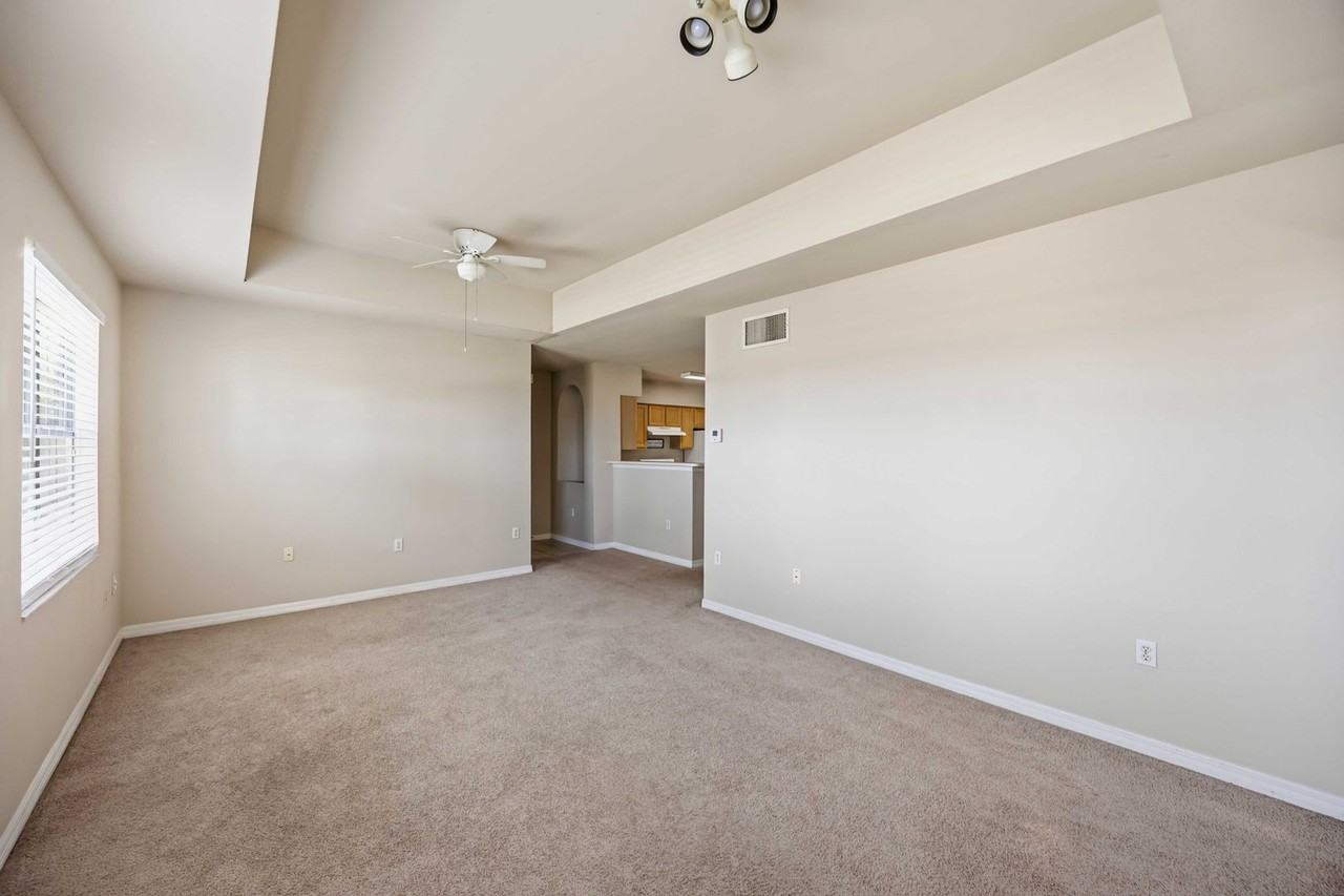 1195 Villagio Cir #206 - Photo 6 of 34