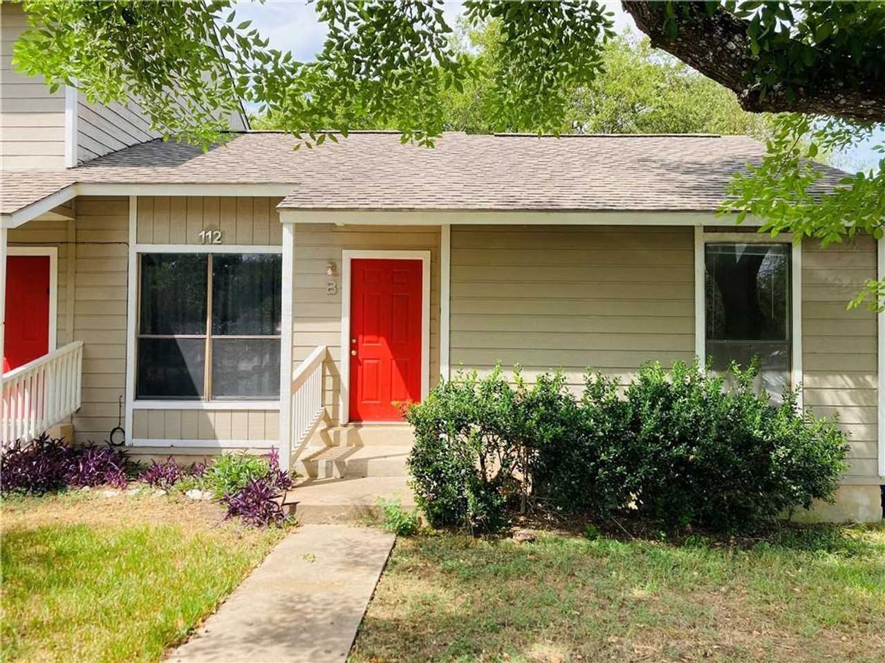 112 Hillside Cv - Photo 2 of 20