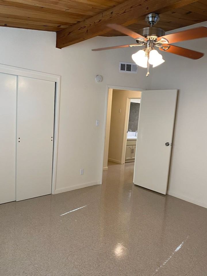 3301 Dwight St - Photo 7 of 14