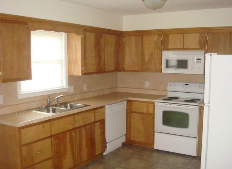 818 13th St - Photo 4 of 7