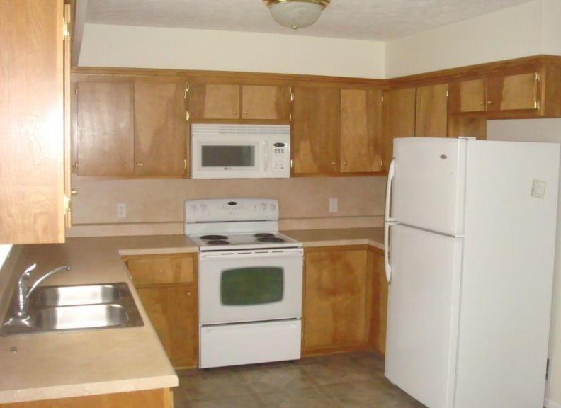 818 13th St - Photo 5 of 7