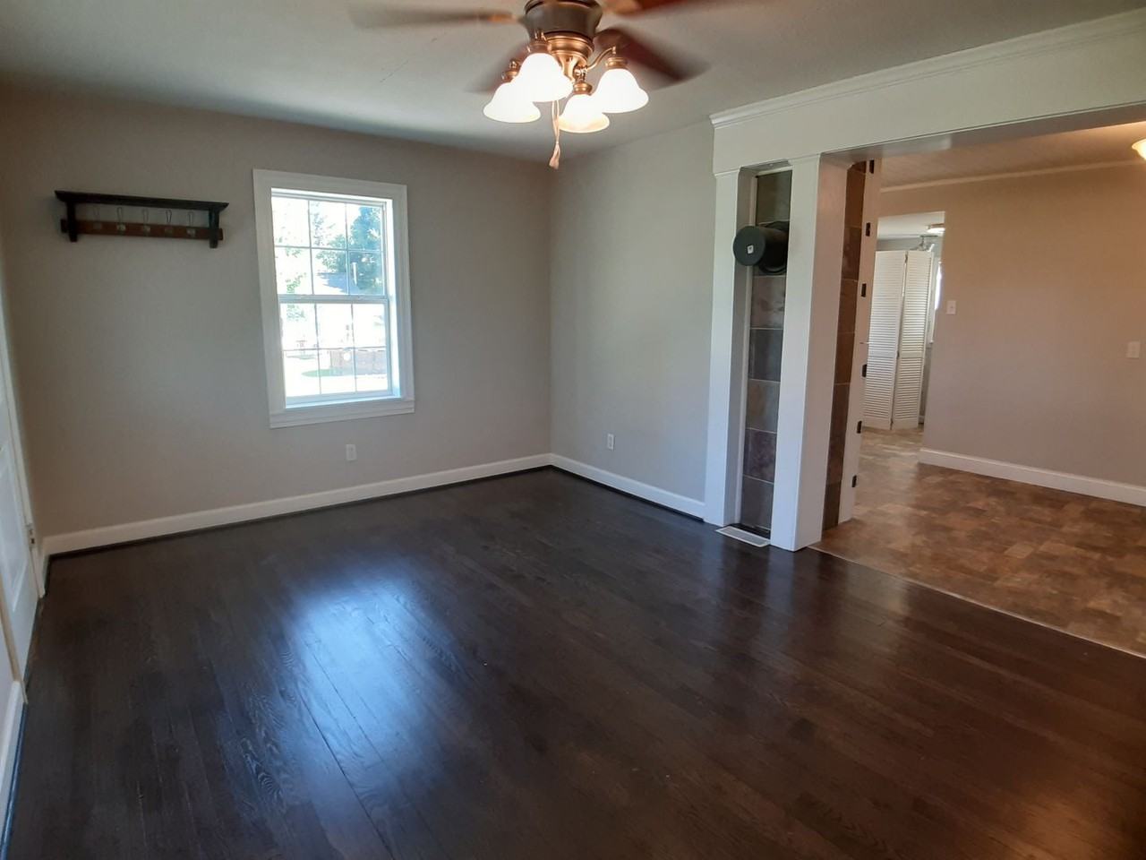 6711 Oxford Ave - Photo 3 of 13