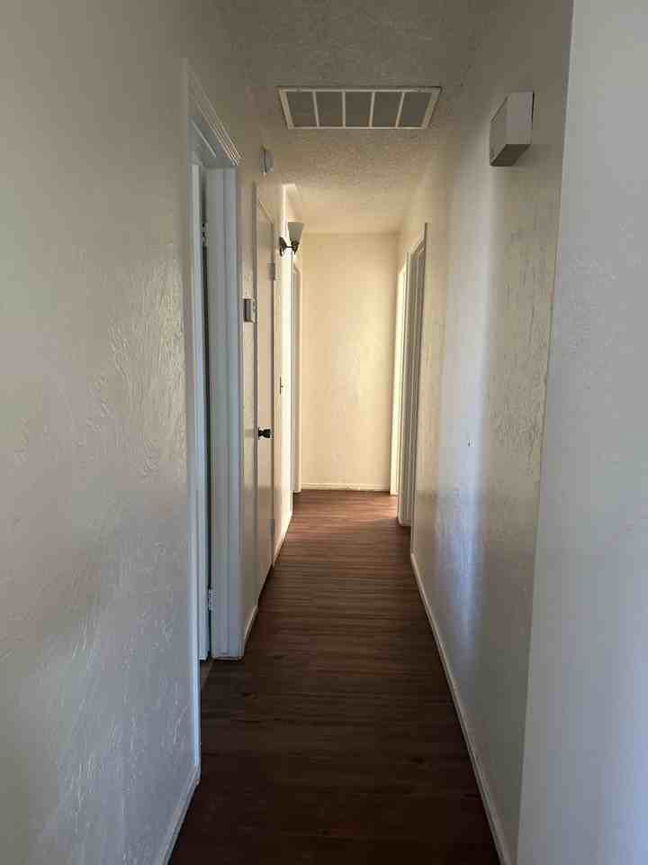 247 S Simon St - Photo 5 of 16