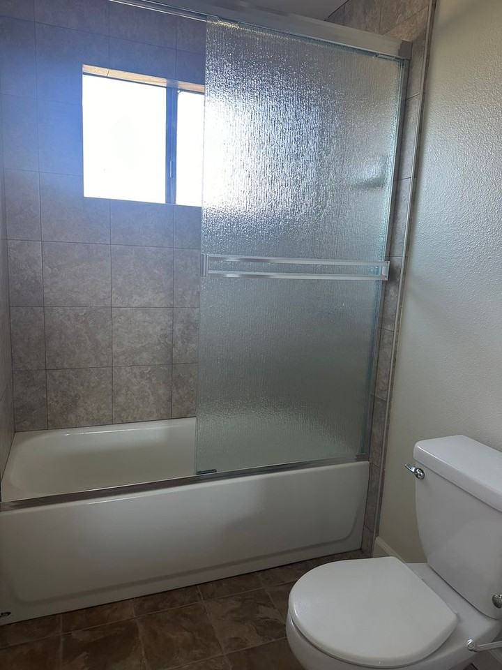 247 S Simon St - Photo 7 of 16