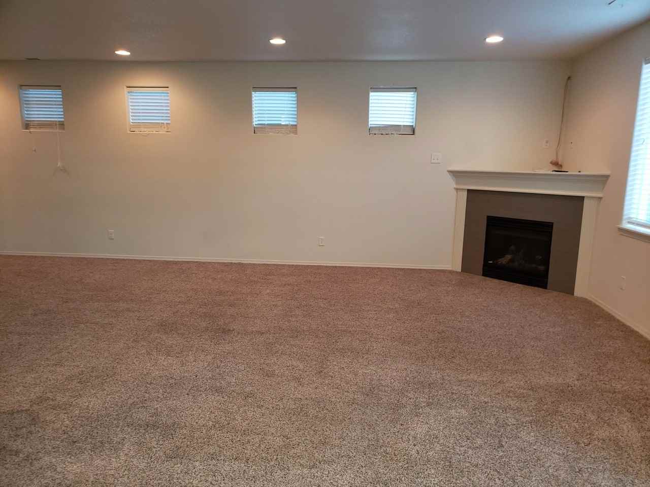 1845 Adelman Loop - Photo 3 of 10