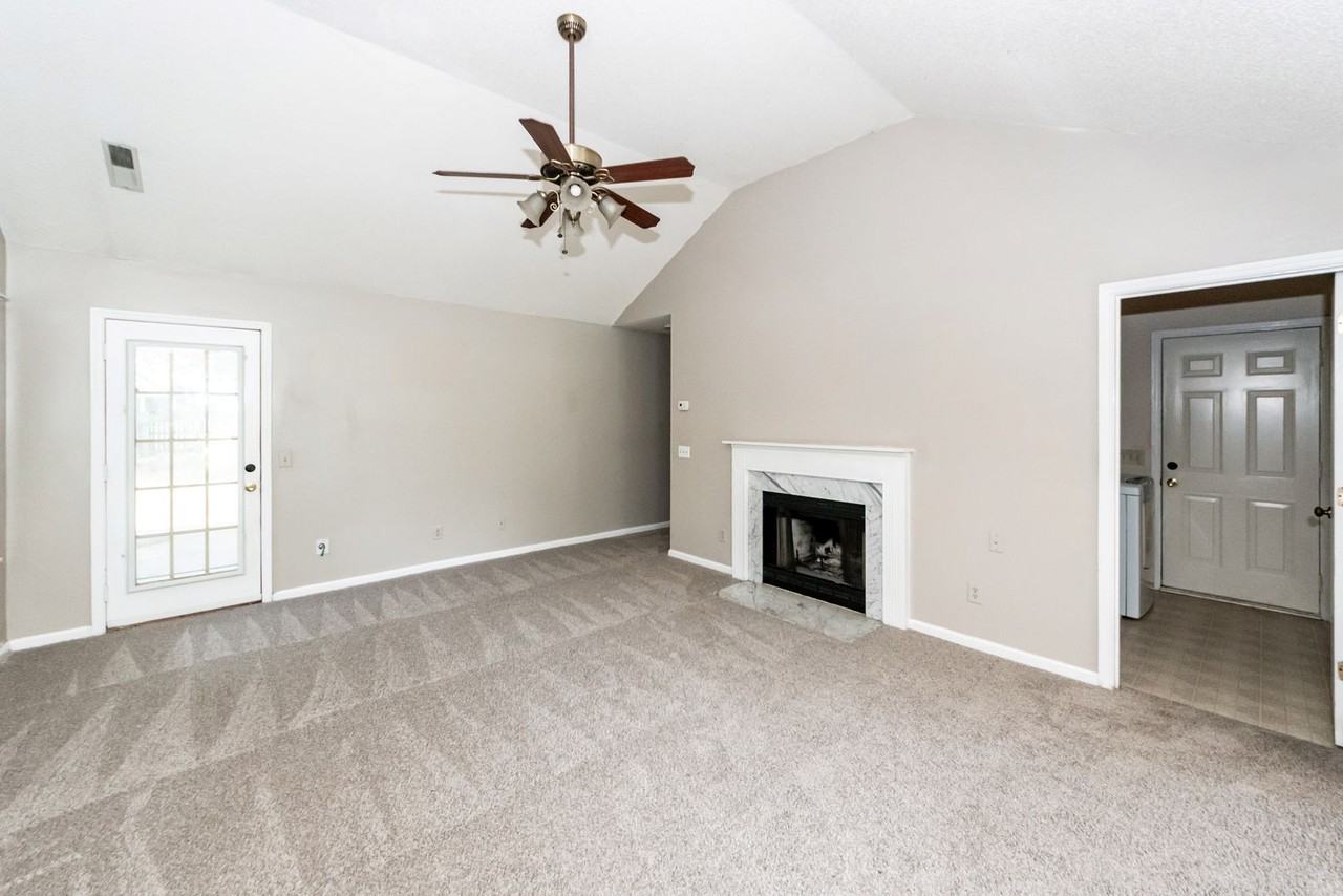 8408 Battle Forest Dr - Photo 3 of 27