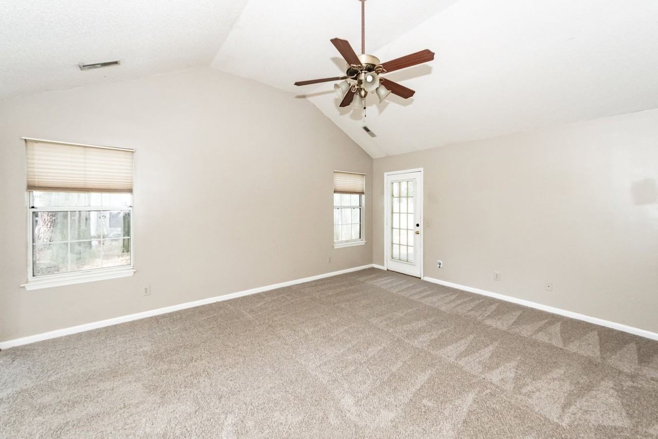 8408 Battle Forest Dr - Photo 4 of 27