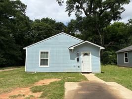 featured image of 2308 Queens Hwy