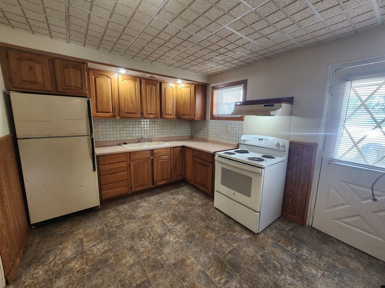 4339 N 18th St - Photo 3 of 11