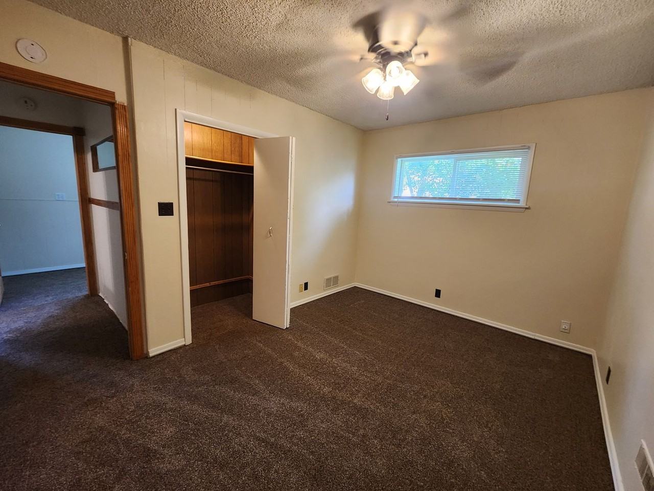 4339 N 18th St - Photo 4 of 11