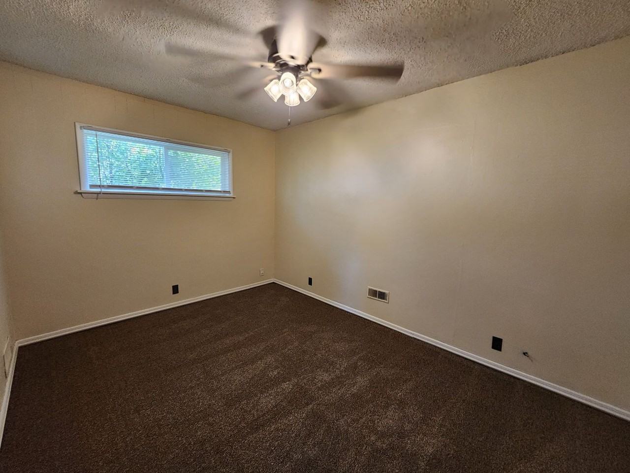 4339 N 18th St - Photo 6 of 11